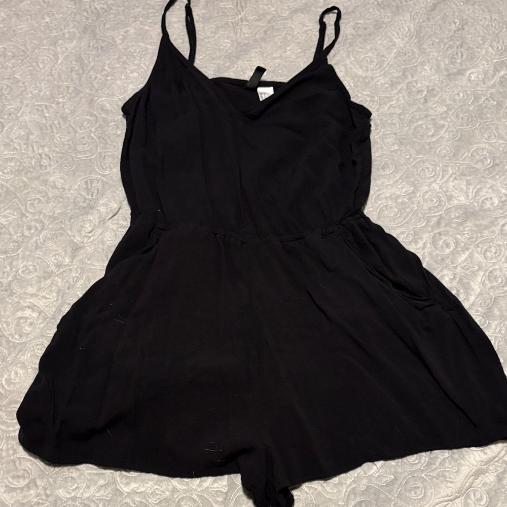 H&M Divided Black Top